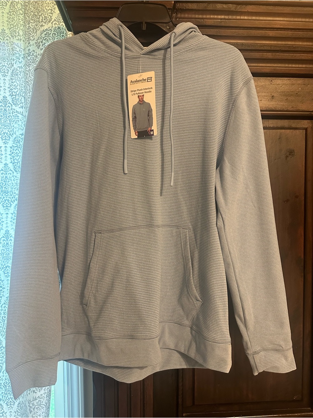 Avalanche Men’s Sky Blue Hooded Pullover